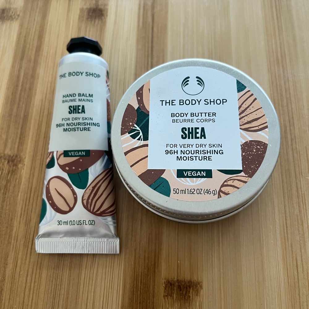 The Body Shop Cream Moisturizer and Body Oil‎ Set